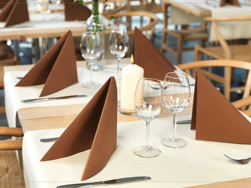 brown airlaid napkin folding for restaurant